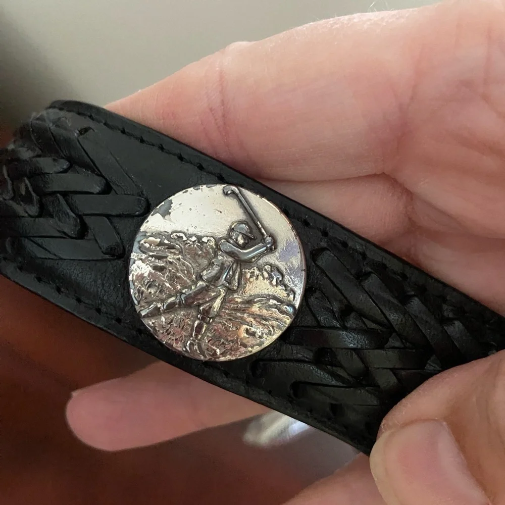 BRIGHTON Black leather LOGAN Onyx belt w/Silver Medallions Golf Scenes Mens 42